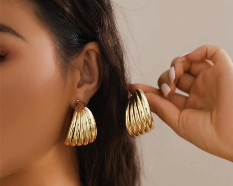 It Girl Earrings