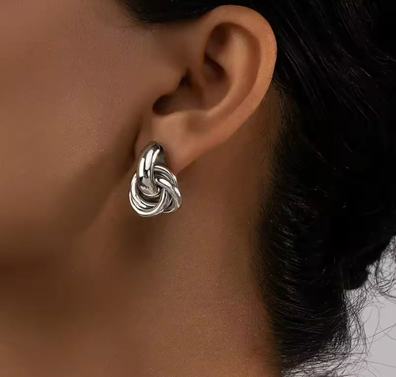 Sliver Knot Earrings