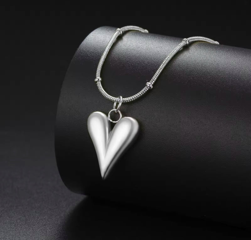 Sliver Heart Necklace